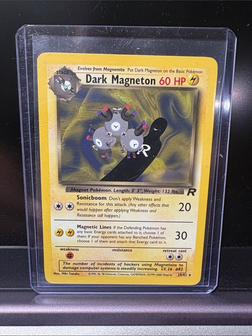 13. Dark Magneton Pokémon Card